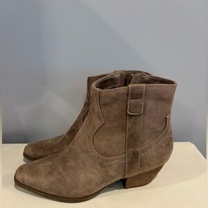 DV by Dolce Vita Brown Ankle Boots